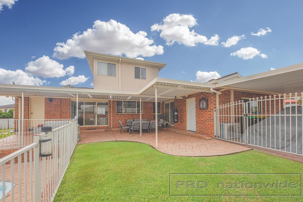 33 Clayton Crescent RUTHERFORD 18