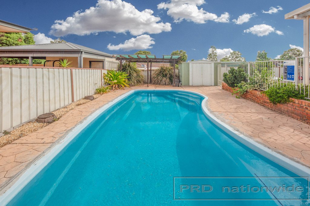 33 Clayton Crescent RUTHERFORD 20