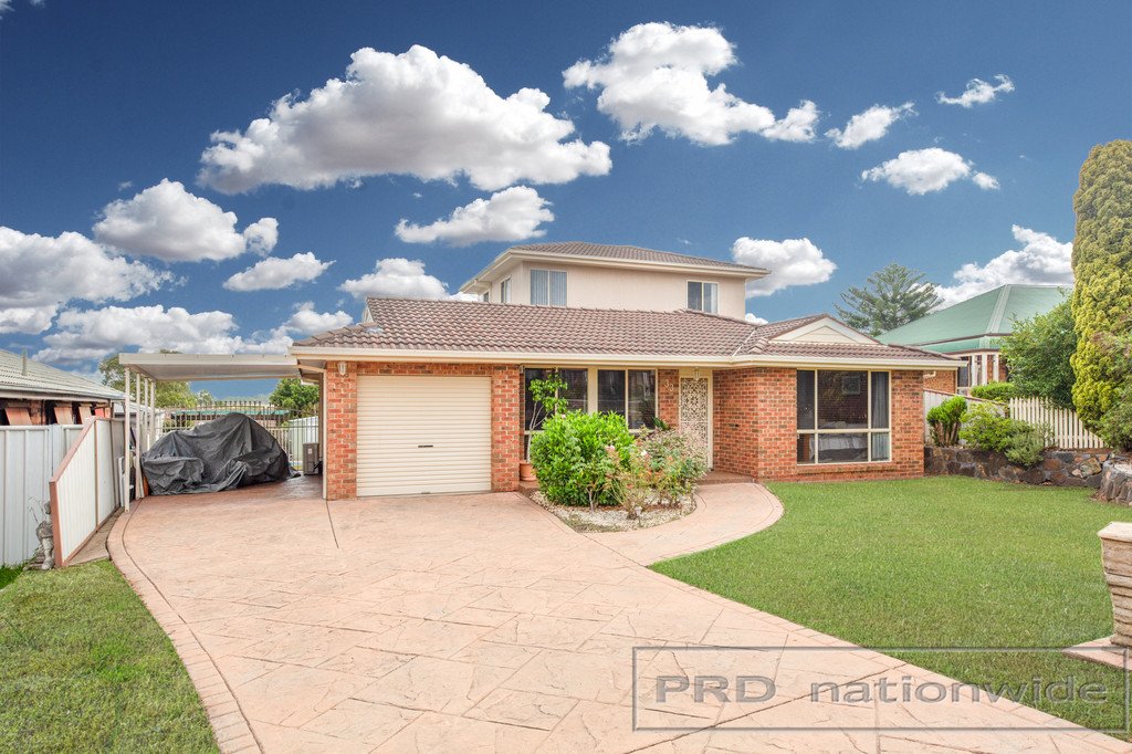 33 Clayton Crescent RUTHERFORD 23