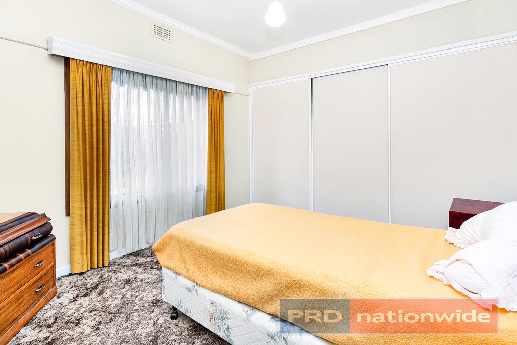 33 College Street WENDOUREE 5