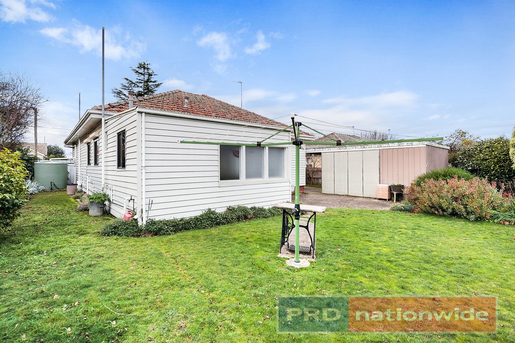 33 College Street WENDOUREE 8