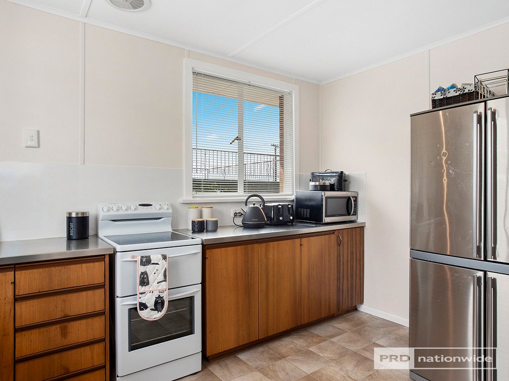 33 Coraki Street CHIGWELL 13