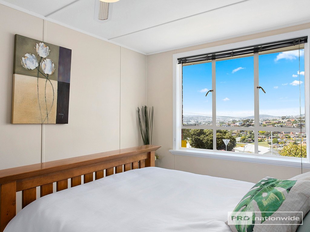 33 Coraki Street CHIGWELL 15