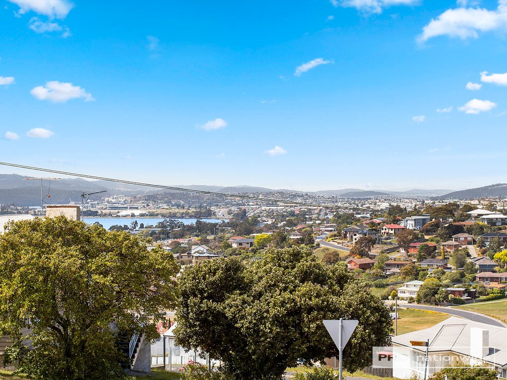 33 Coraki Street CHIGWELL 16