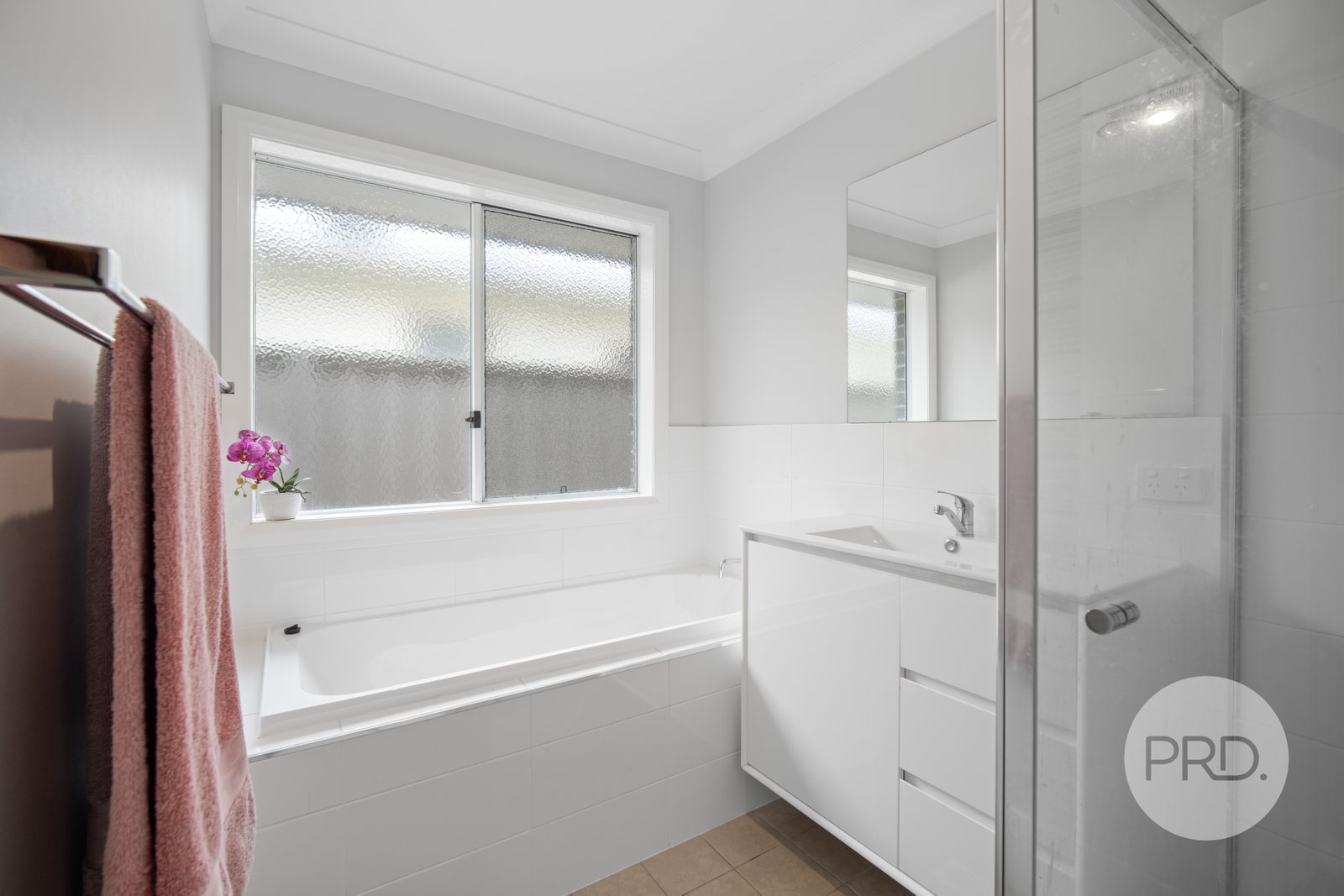 3/3 Craft Street LAKE ALBERT 10