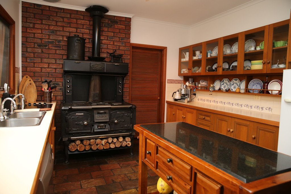 33 Crook Court BALLAN 2