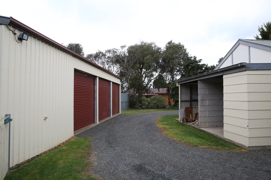33 Crook Court BALLAN 3