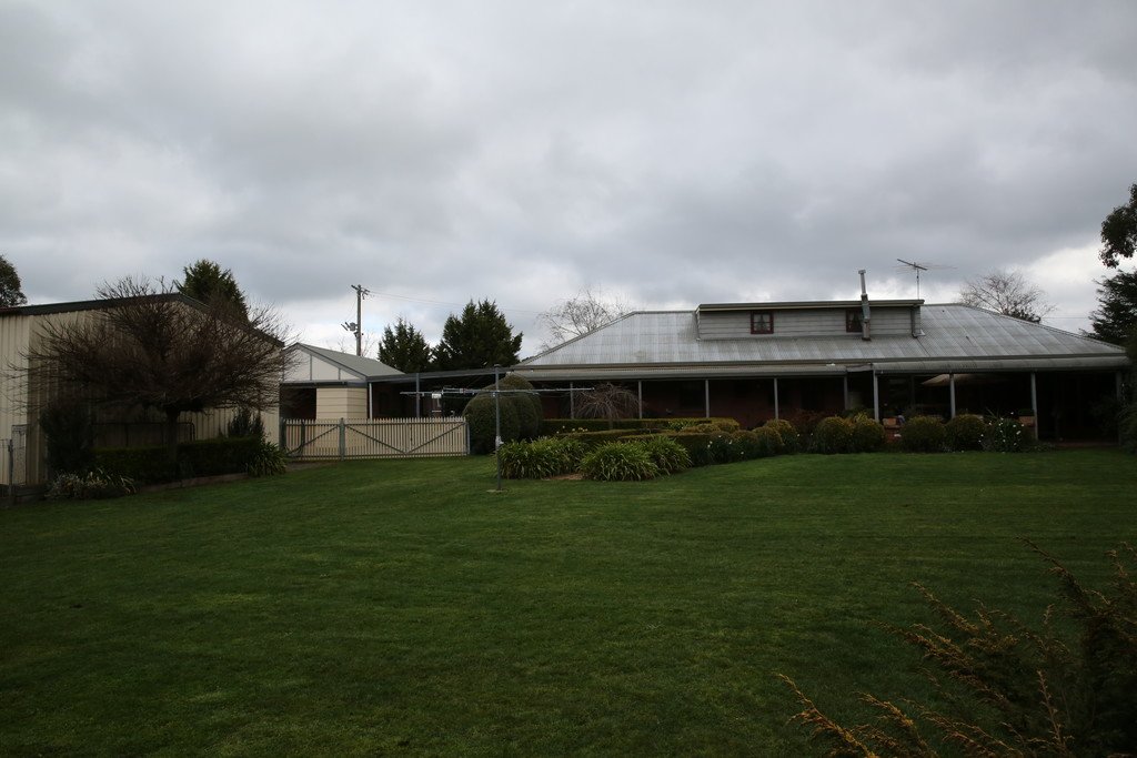 33 Crook Court BALLAN 8