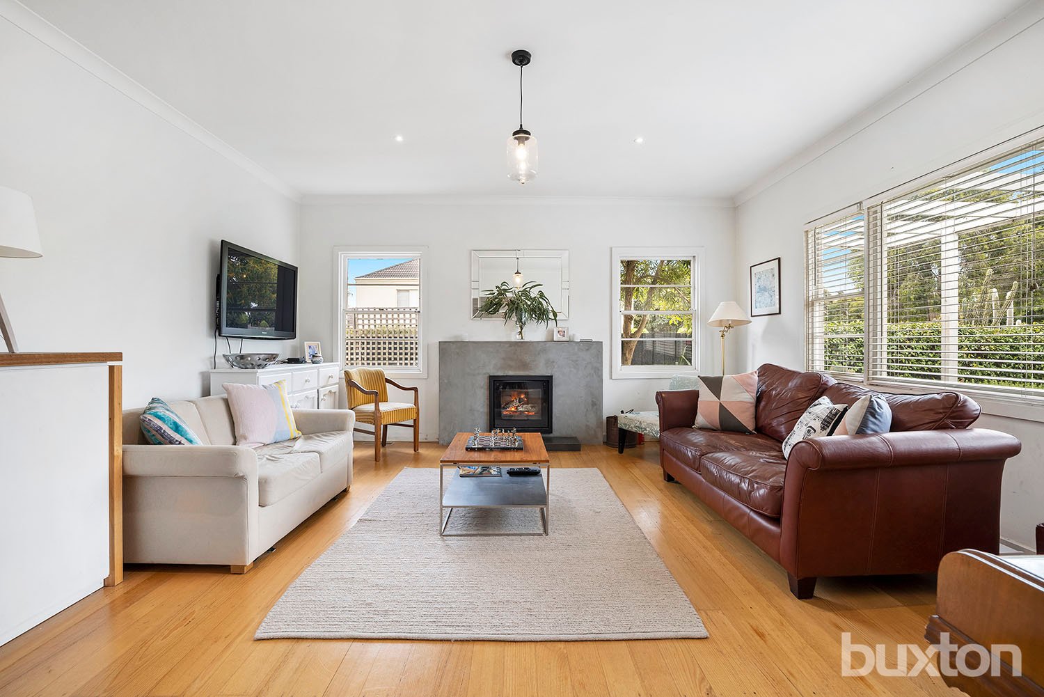 Gallery: 33 Daff Avenue