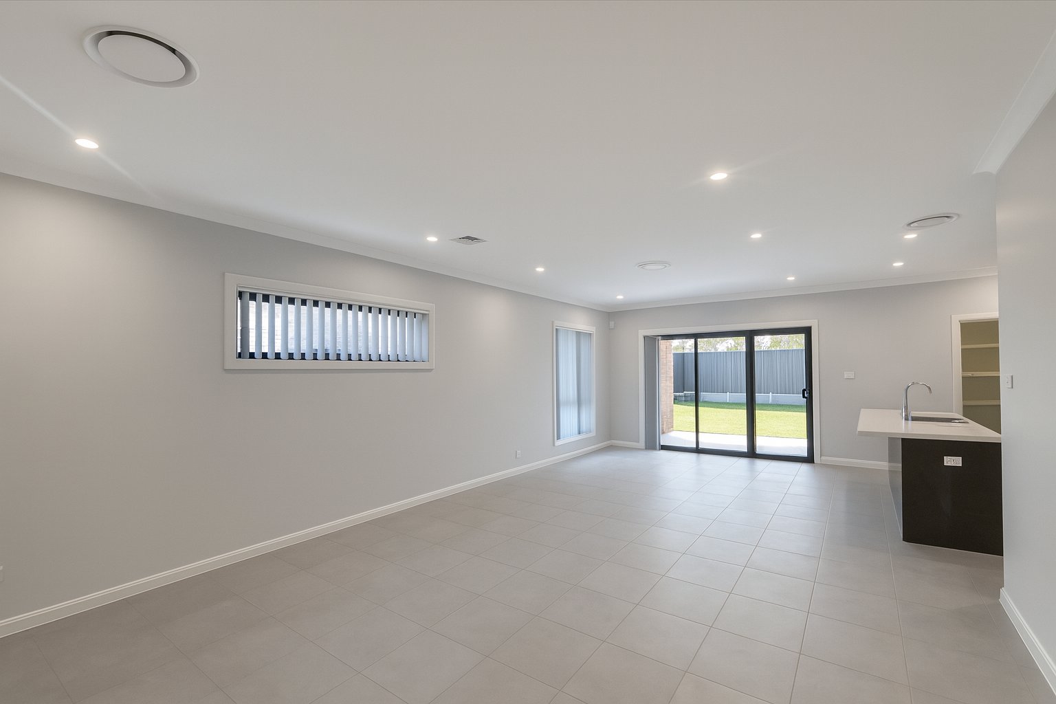33 Dagostino Street AUSTRAL 2