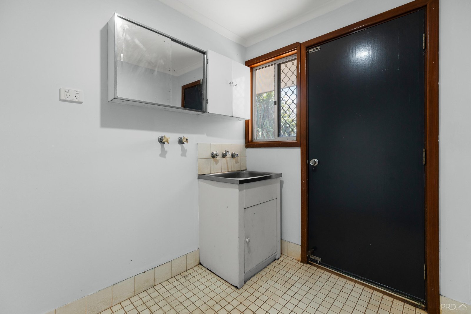 33 D'Antoine Street BROOME 11