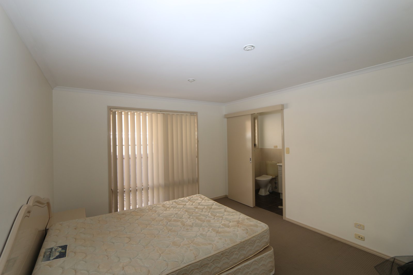 33 Dellwood Circuit MOLENDINAR 11