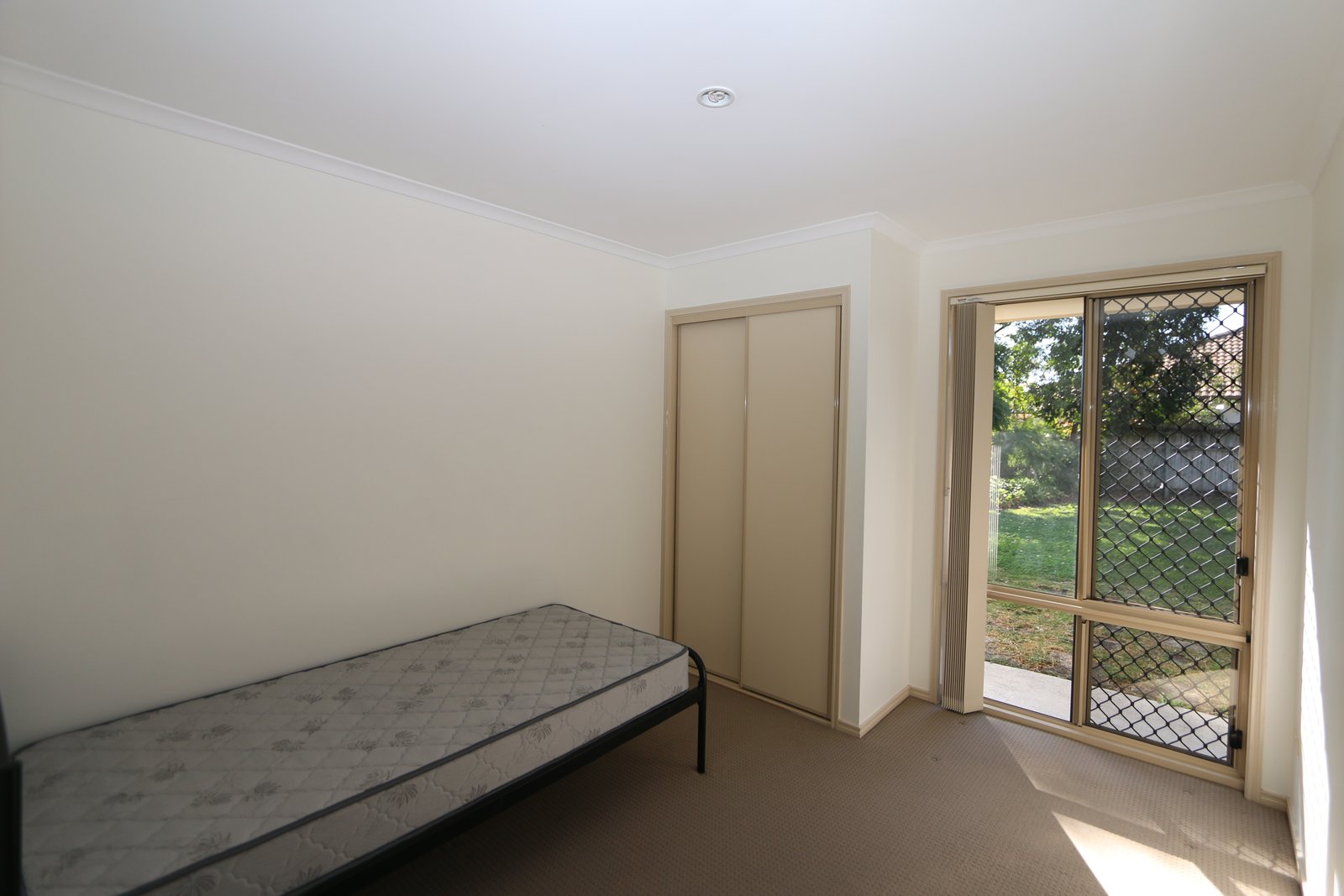 33 Dellwood Circuit MOLENDINAR 14