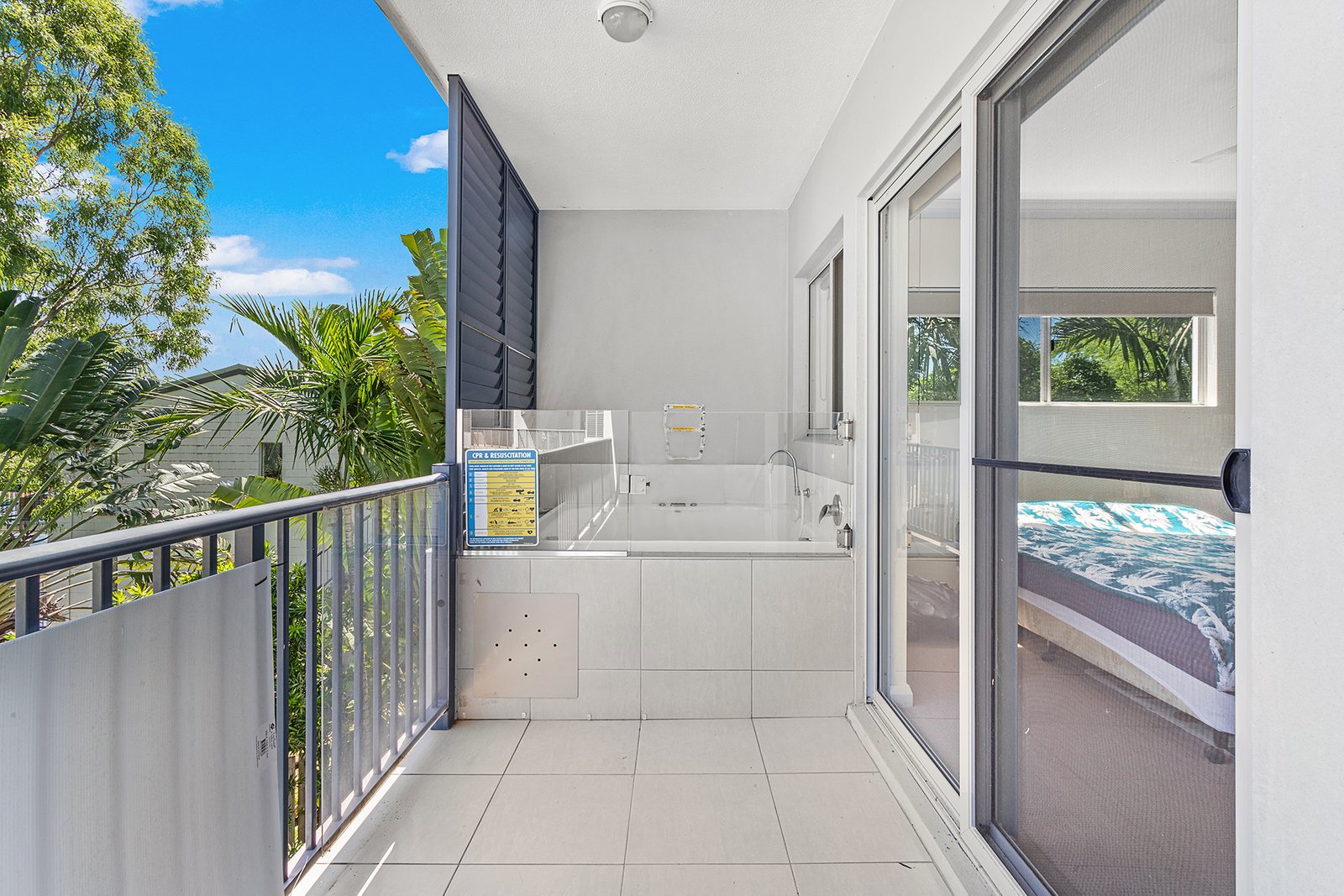 3/3 Deloraine Close CANNONVALE 4