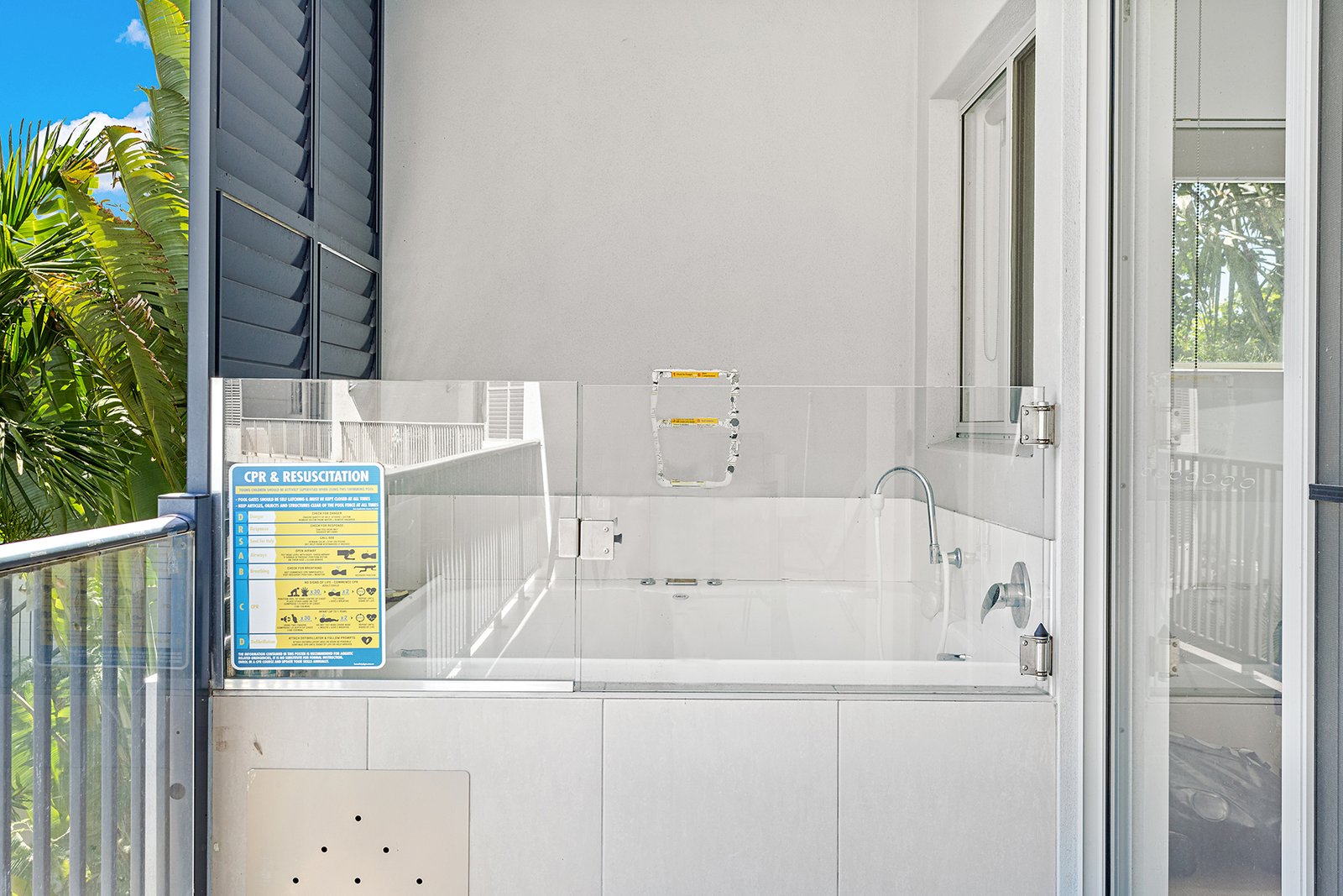 3/3 Deloraine Close CANNONVALE 5