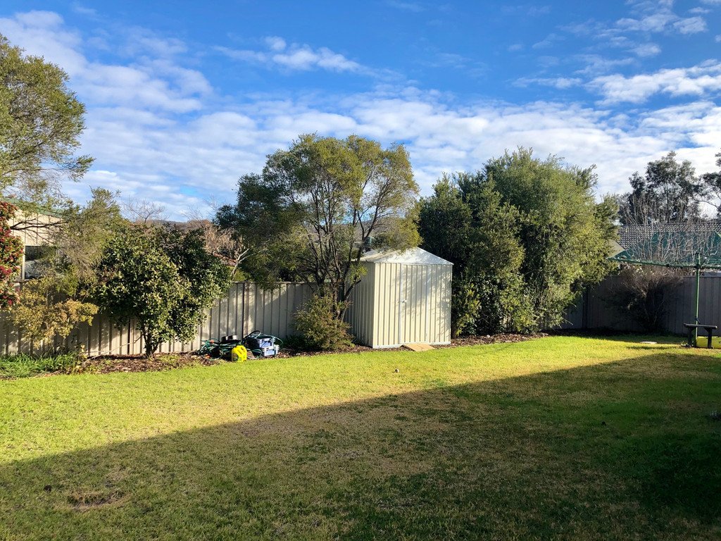 33 Dumbrell Circuit GLENROY 7