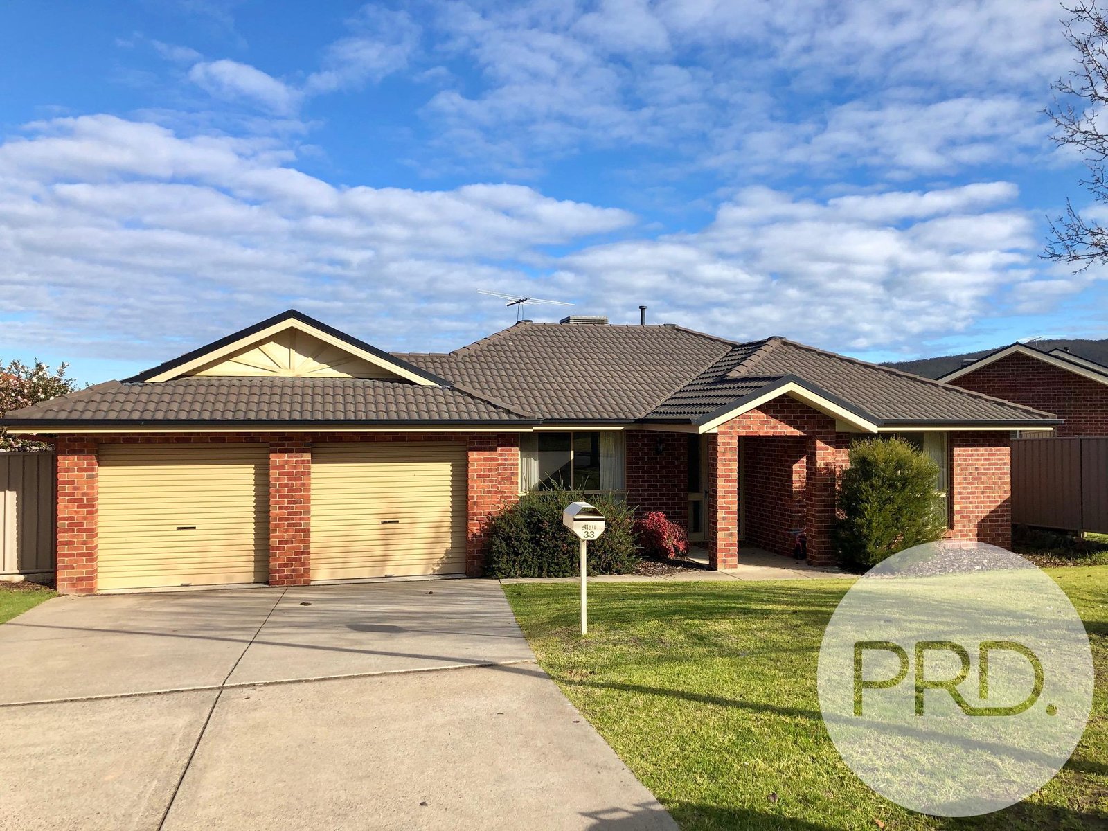 33 Dumbrell Circuit GLENROY 1
