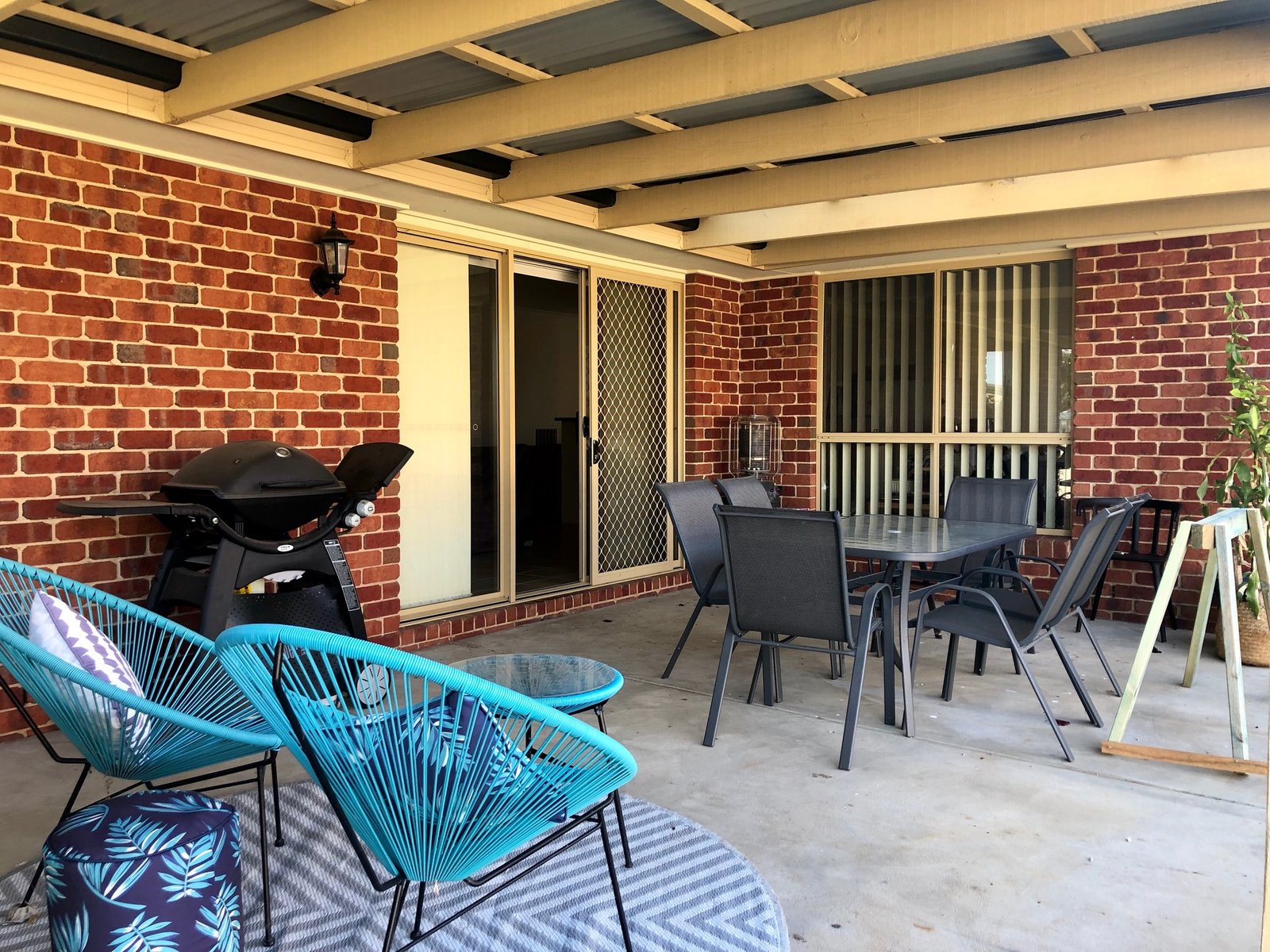 33 Dumbrell Circuit GLENROY 6
