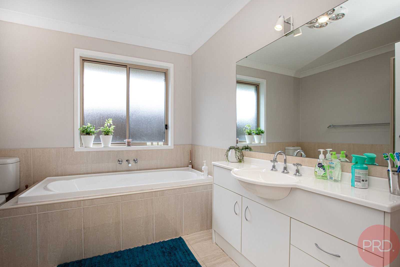 33 Dunnart Street ABERGLASSLYN 16