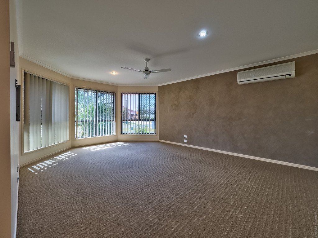 33 Earl St Vincent Circuit ELI WATERS 5