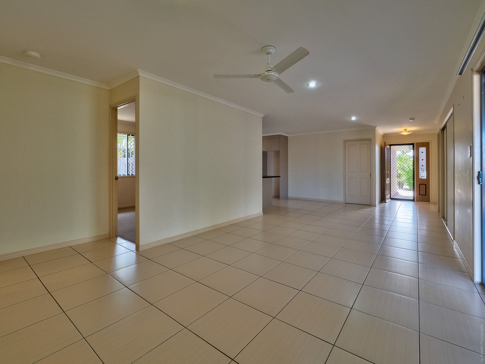 33 Earl St Vincent Circuit ELI WATERS 16