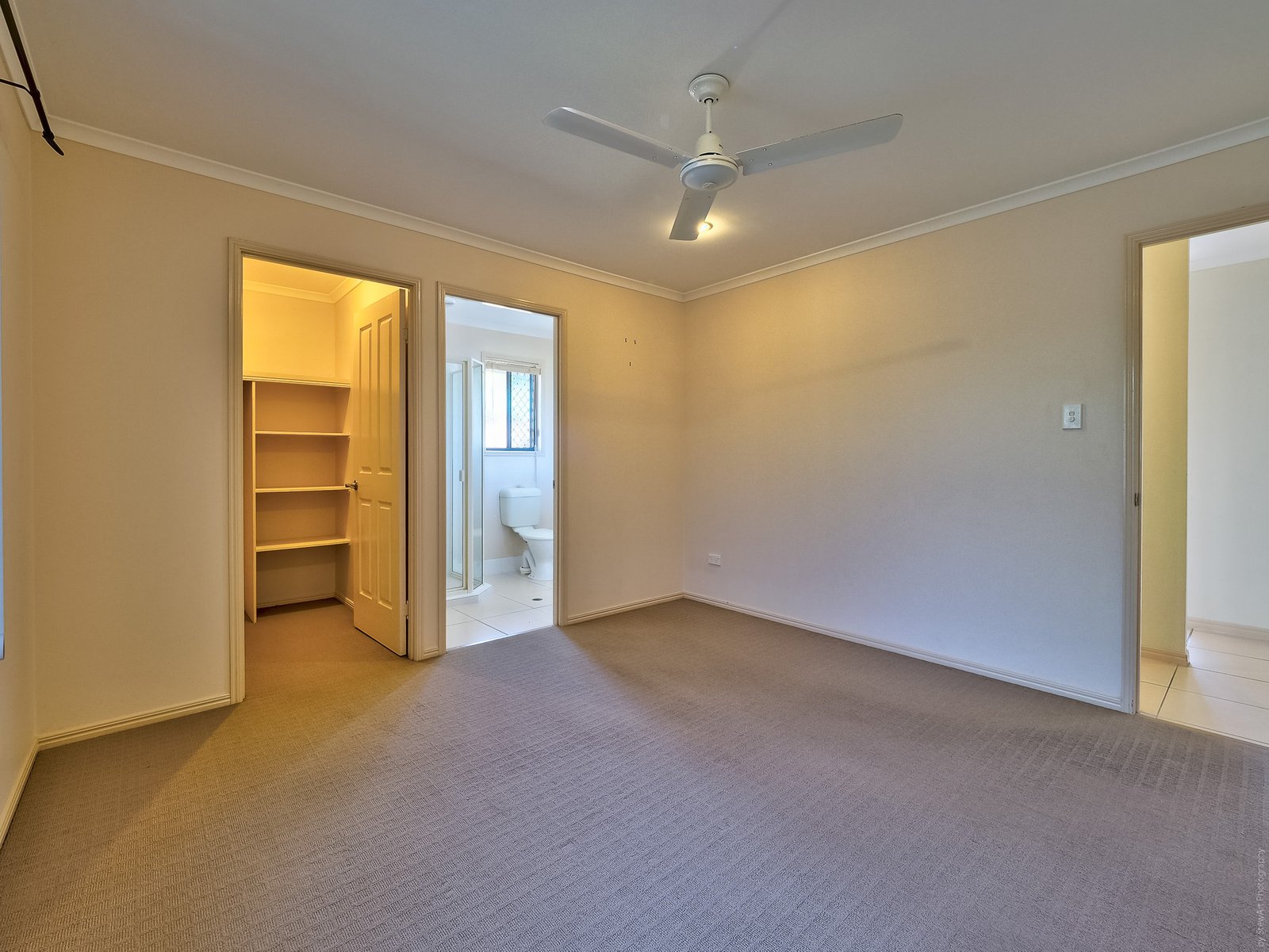 33 Earl St Vincent Circuit ELI WATERS 19