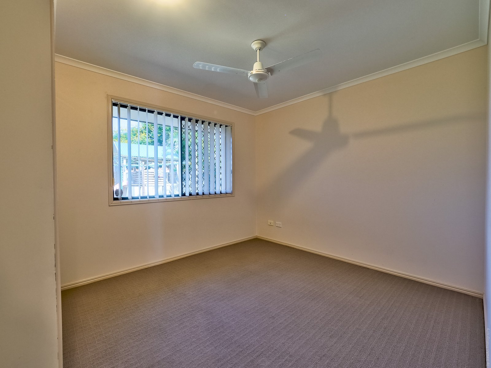 33 Earl St Vincent Circuit ELI WATERS 24