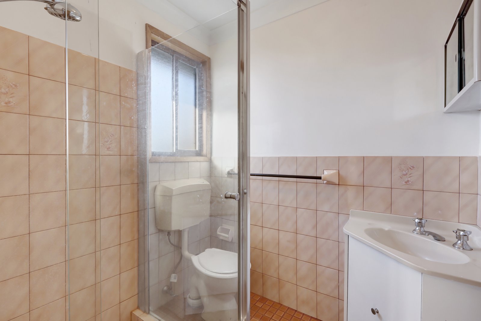 33 Edgeworth Avenue KANAHOOKA 8