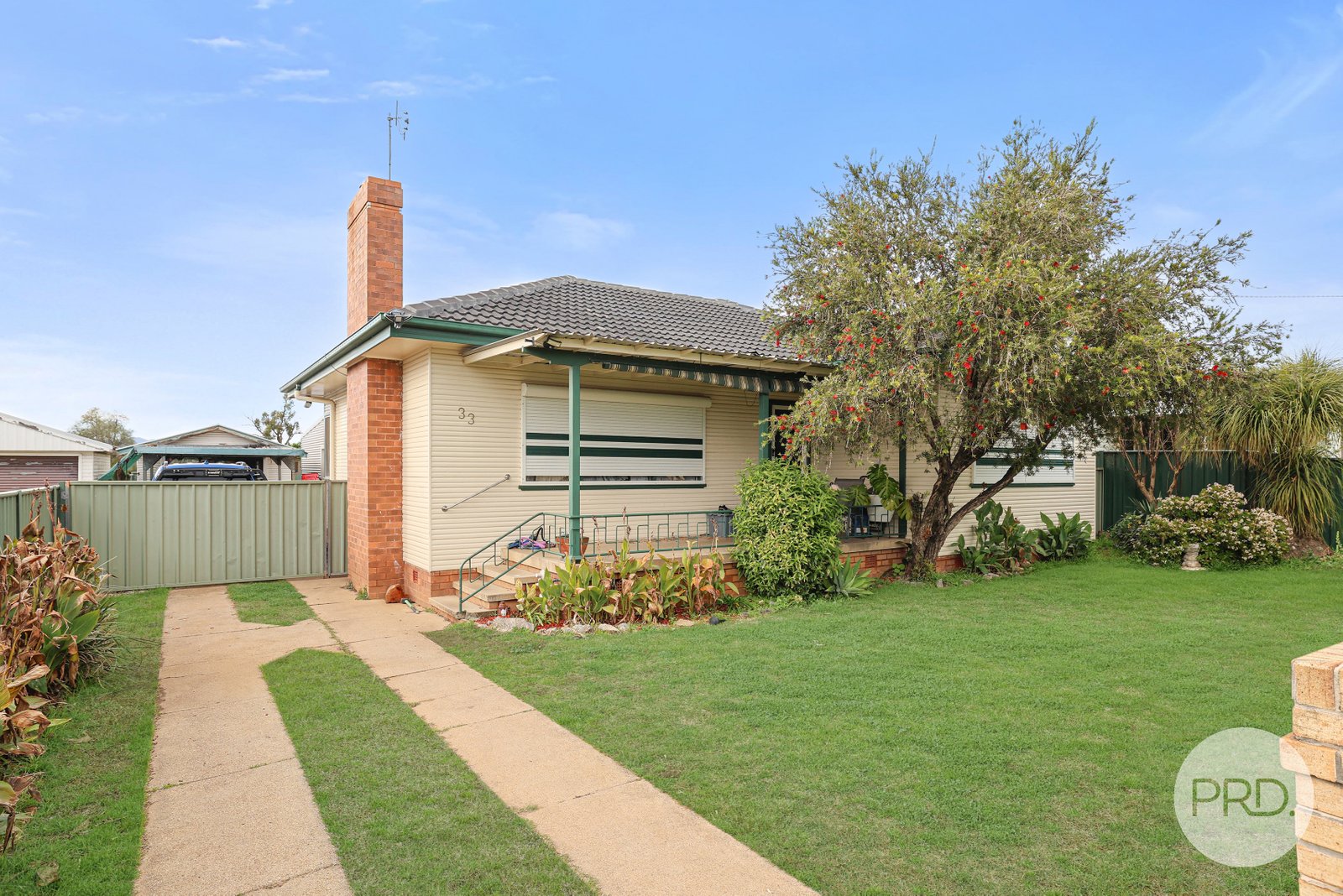 33 Edinburgh Street TAMWORTH 2