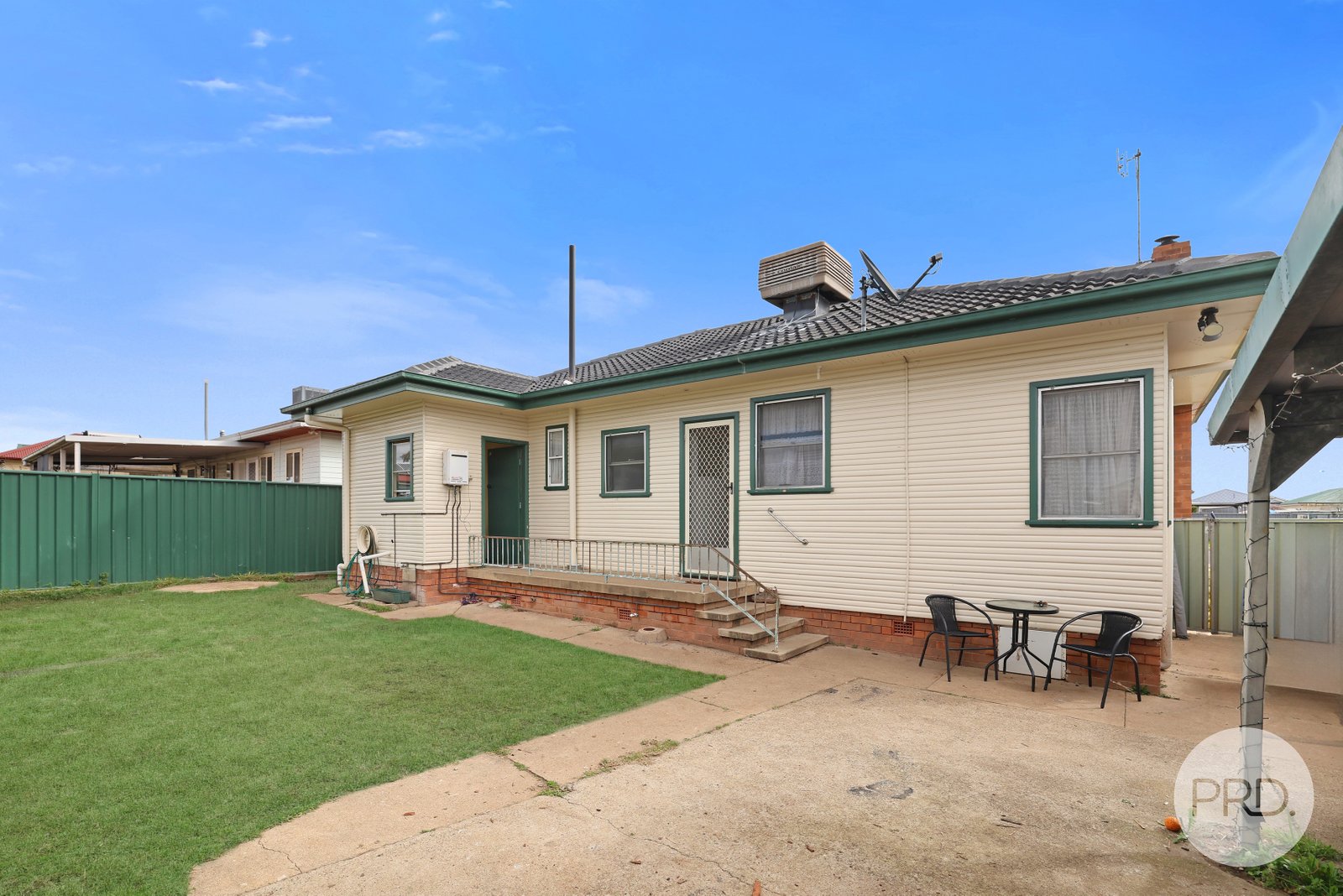 33 Edinburgh Street TAMWORTH 14