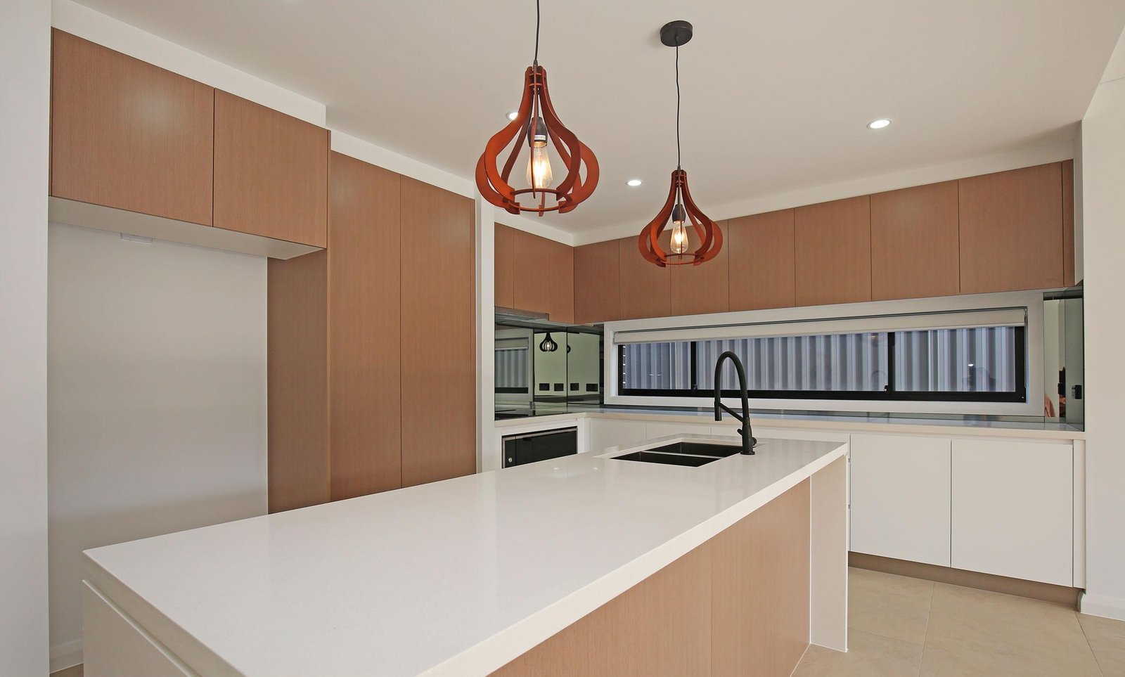 33 Ellesmere Street PANANIA 3