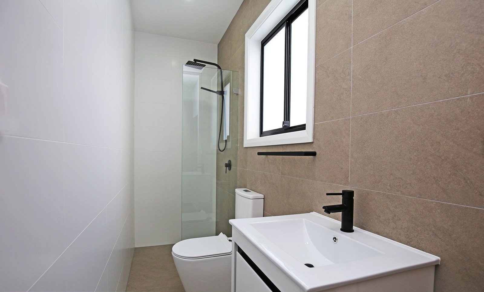 33 Ellesmere Street PANANIA 7