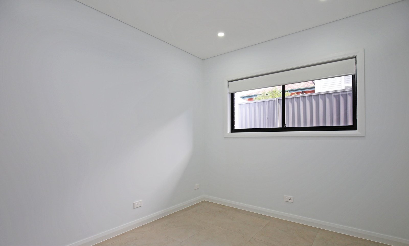 33 Ellesmere Street PANANIA 9