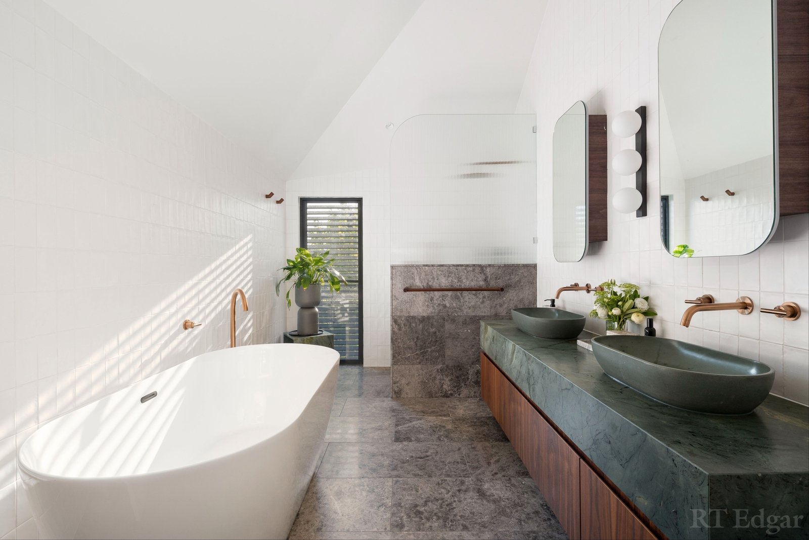 Real Estate and Property in 33 Ellis Road, Glen Iris, VIC