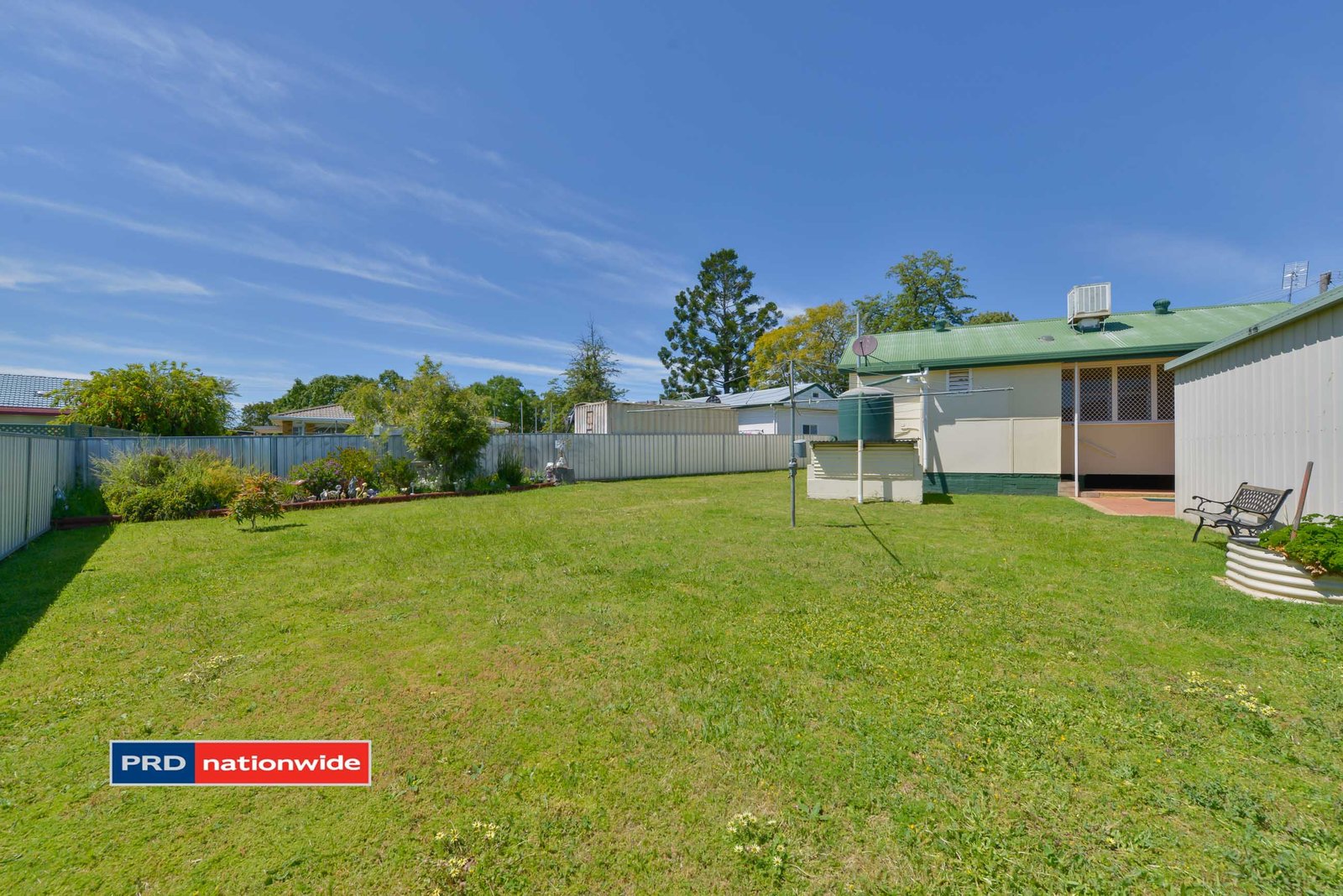 33 Elm Street TAMWORTH 2