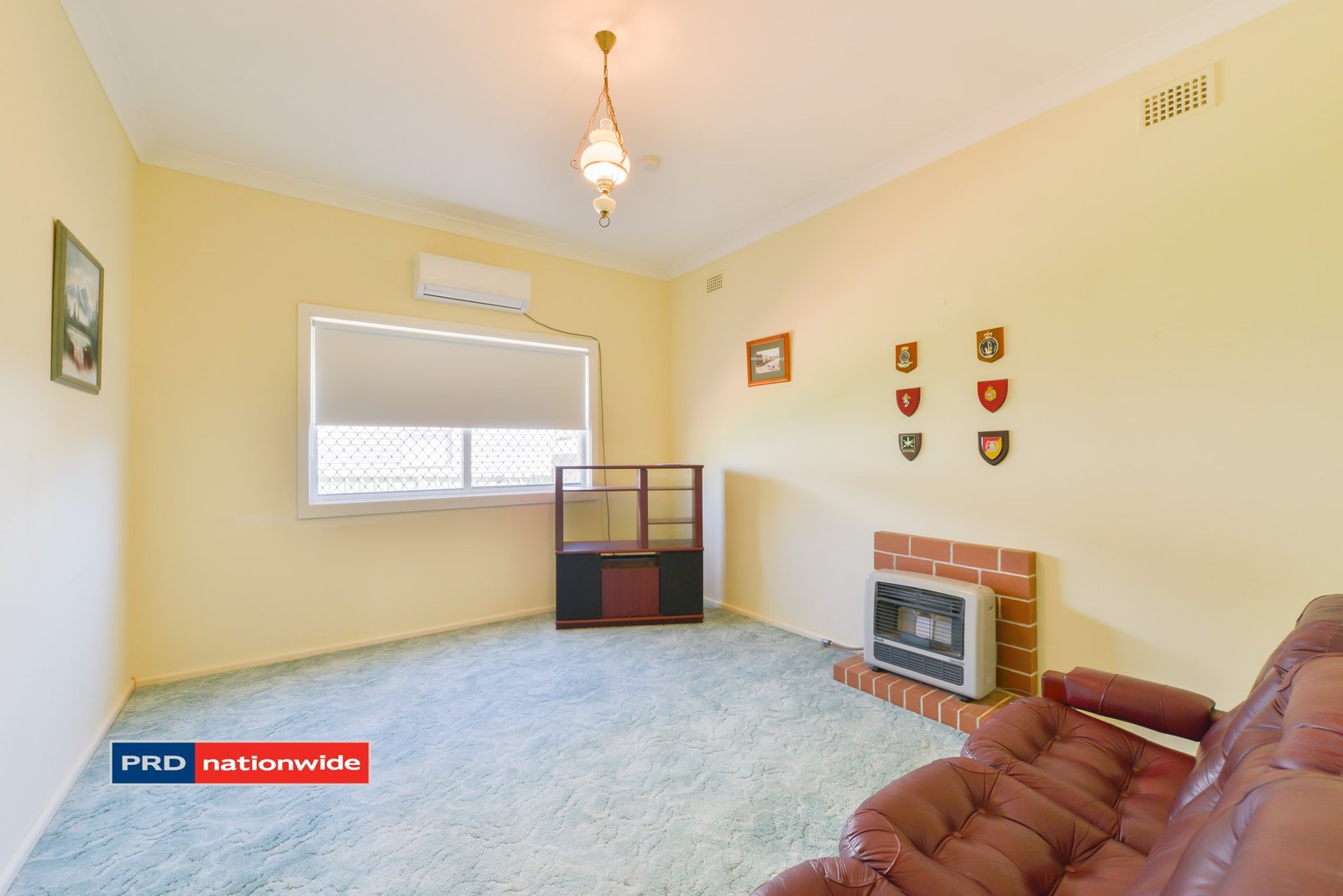 33 Elm Street TAMWORTH 5