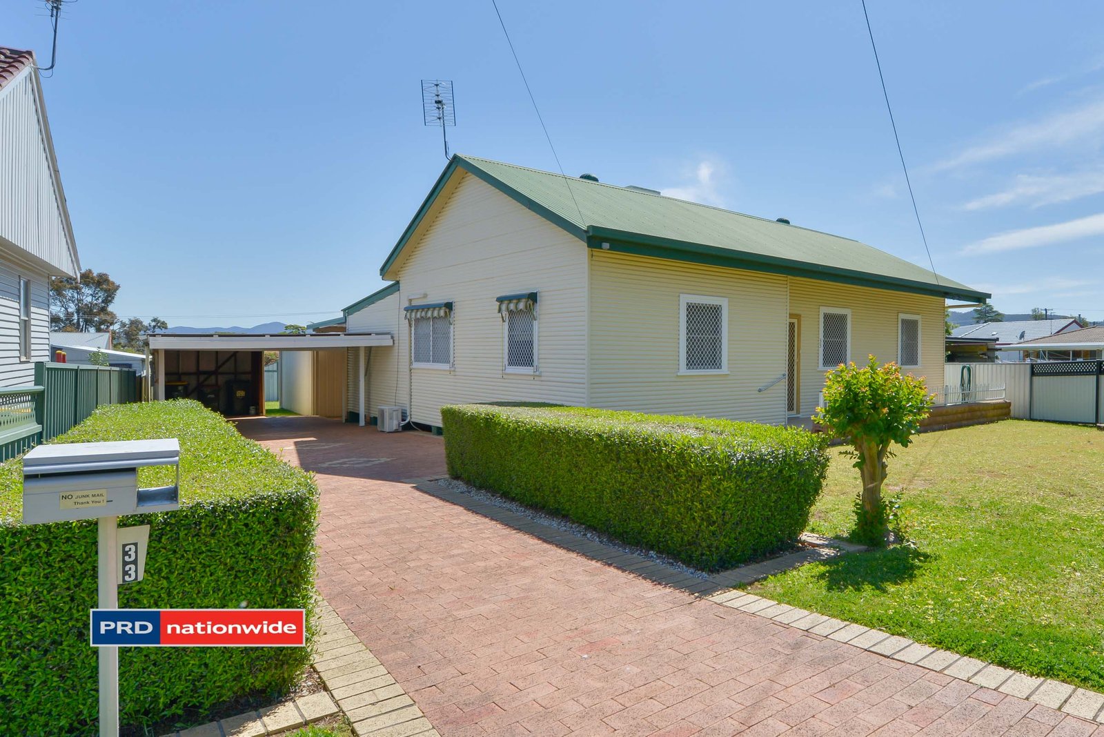 33 Elm Street TAMWORTH 17