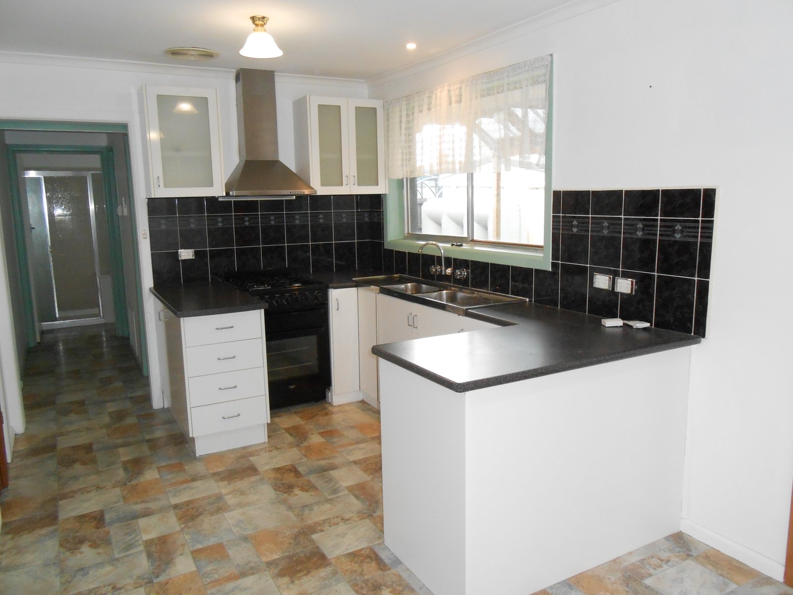 Gallery: 33 Farm Road