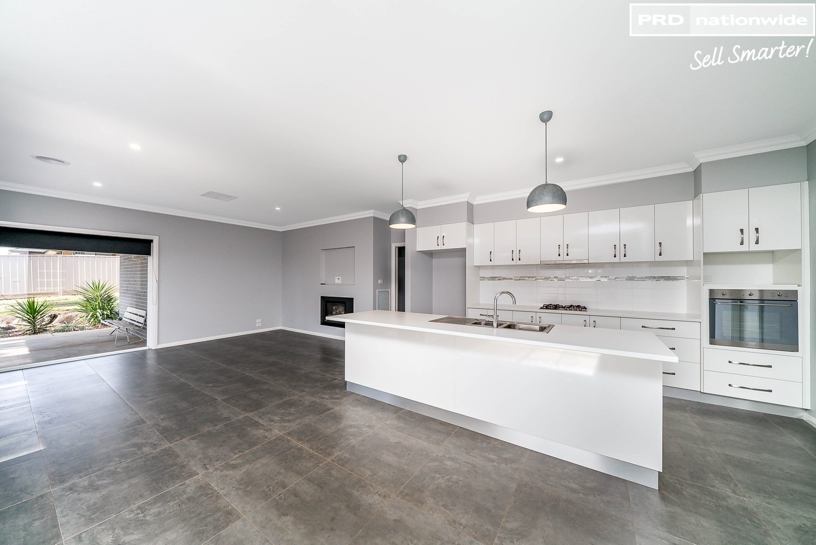 33 Flack Crescent BOOROOMA 6