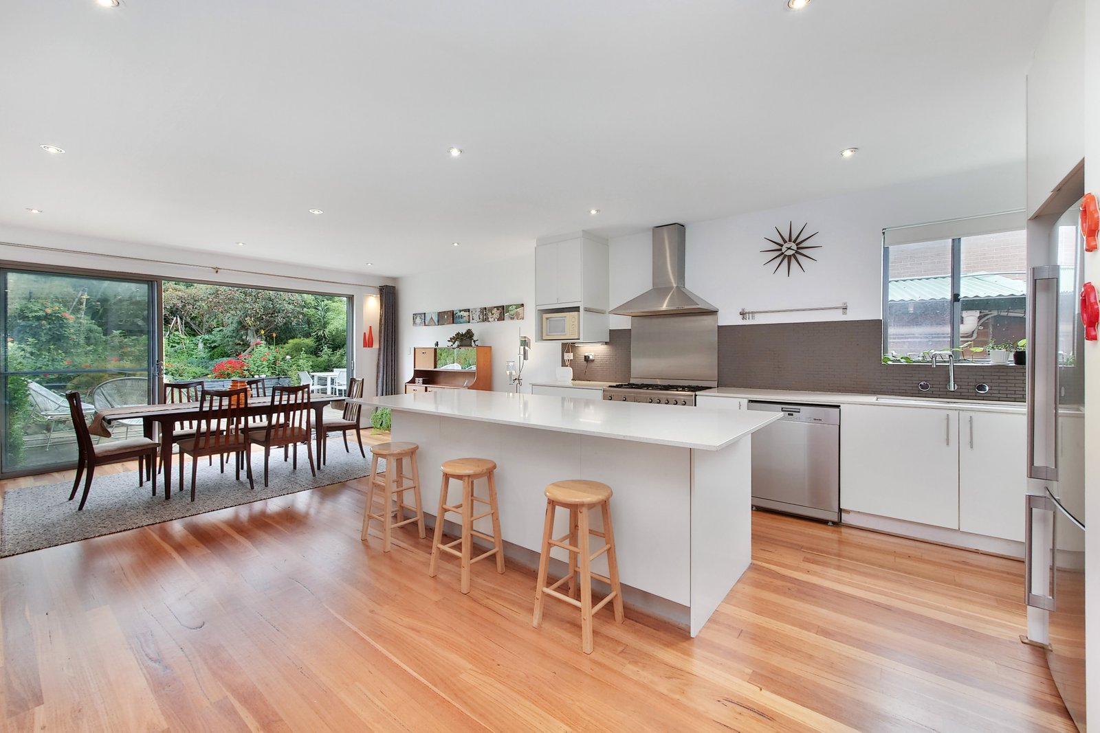 33 Forrest Street CHIFLEY 6