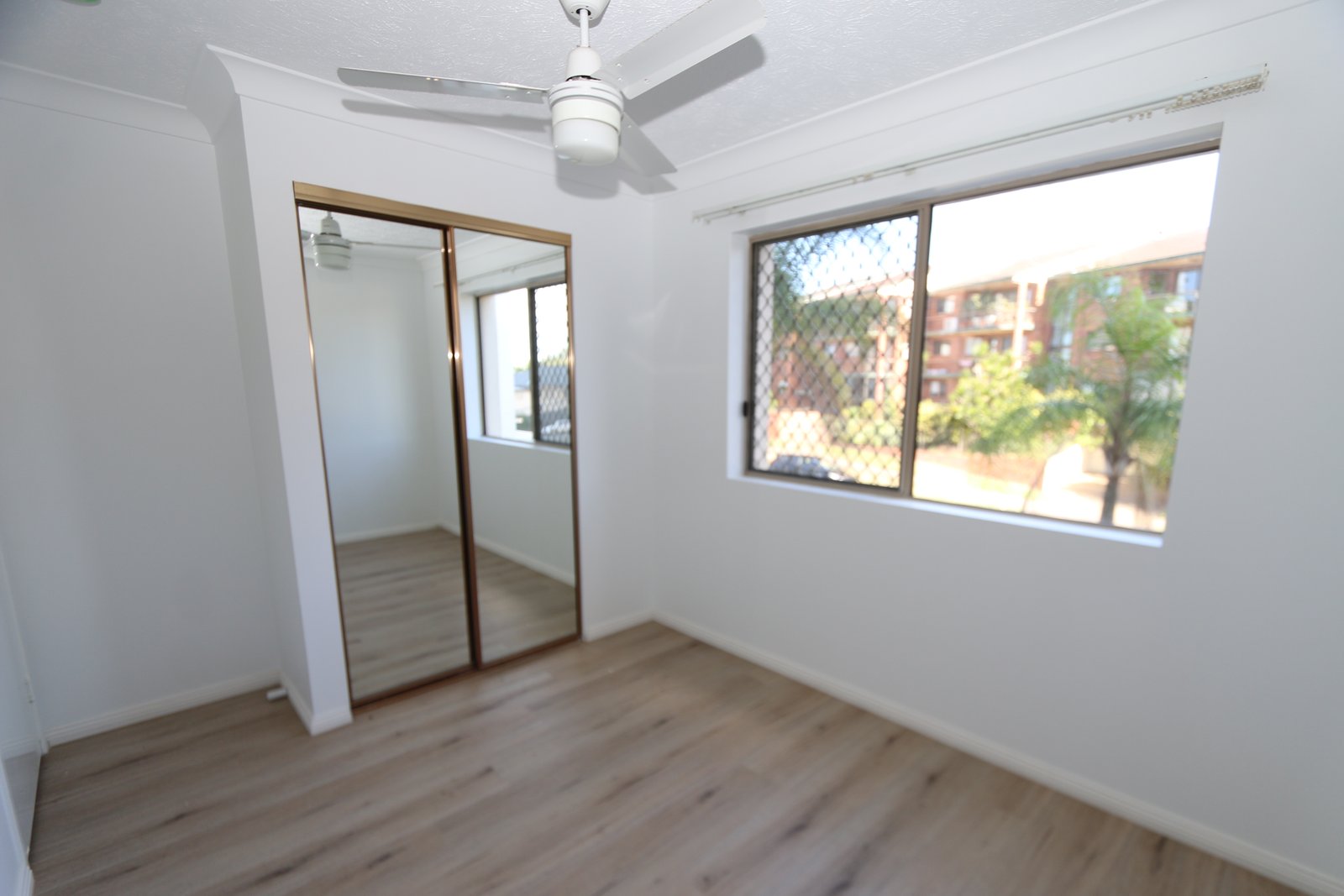 3/3 Garden Street SOUTHPORT 7