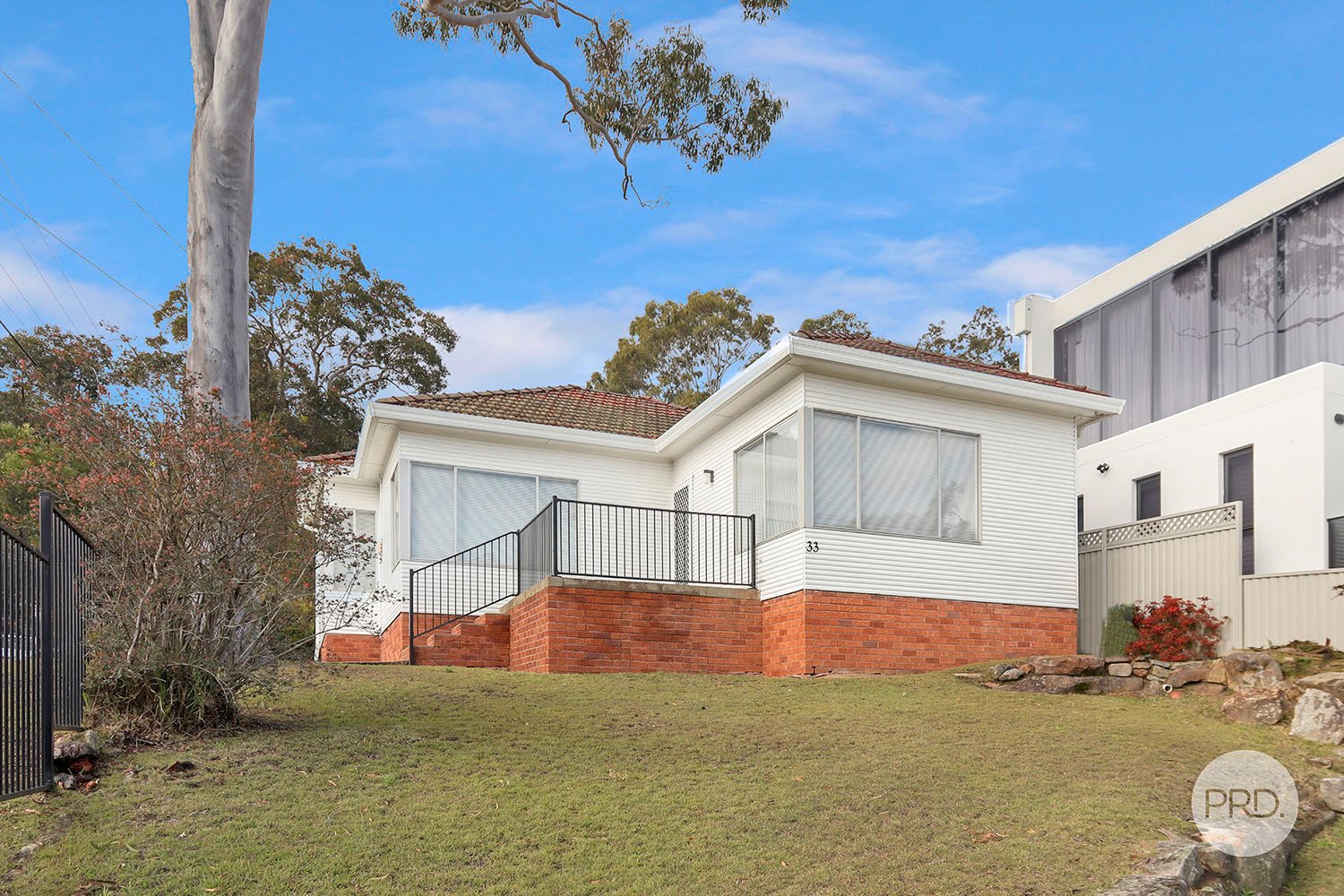 33 Glen Road OATLEY 1