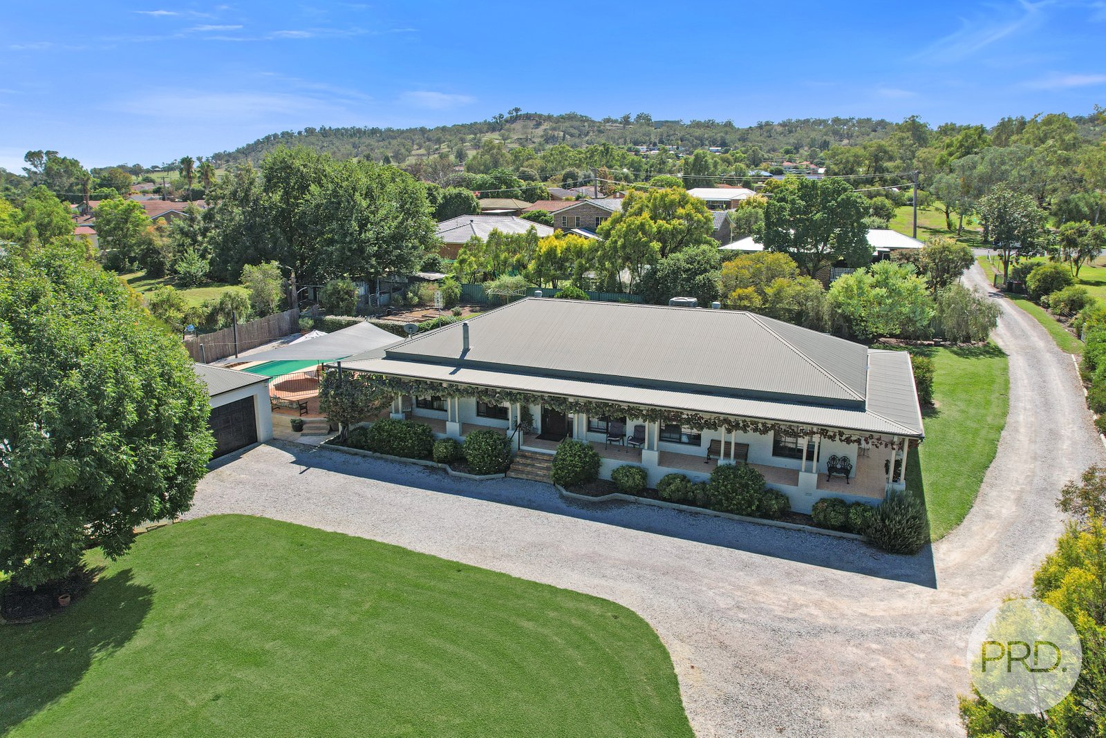 33 Glengarvin Drive TAMWORTH 2