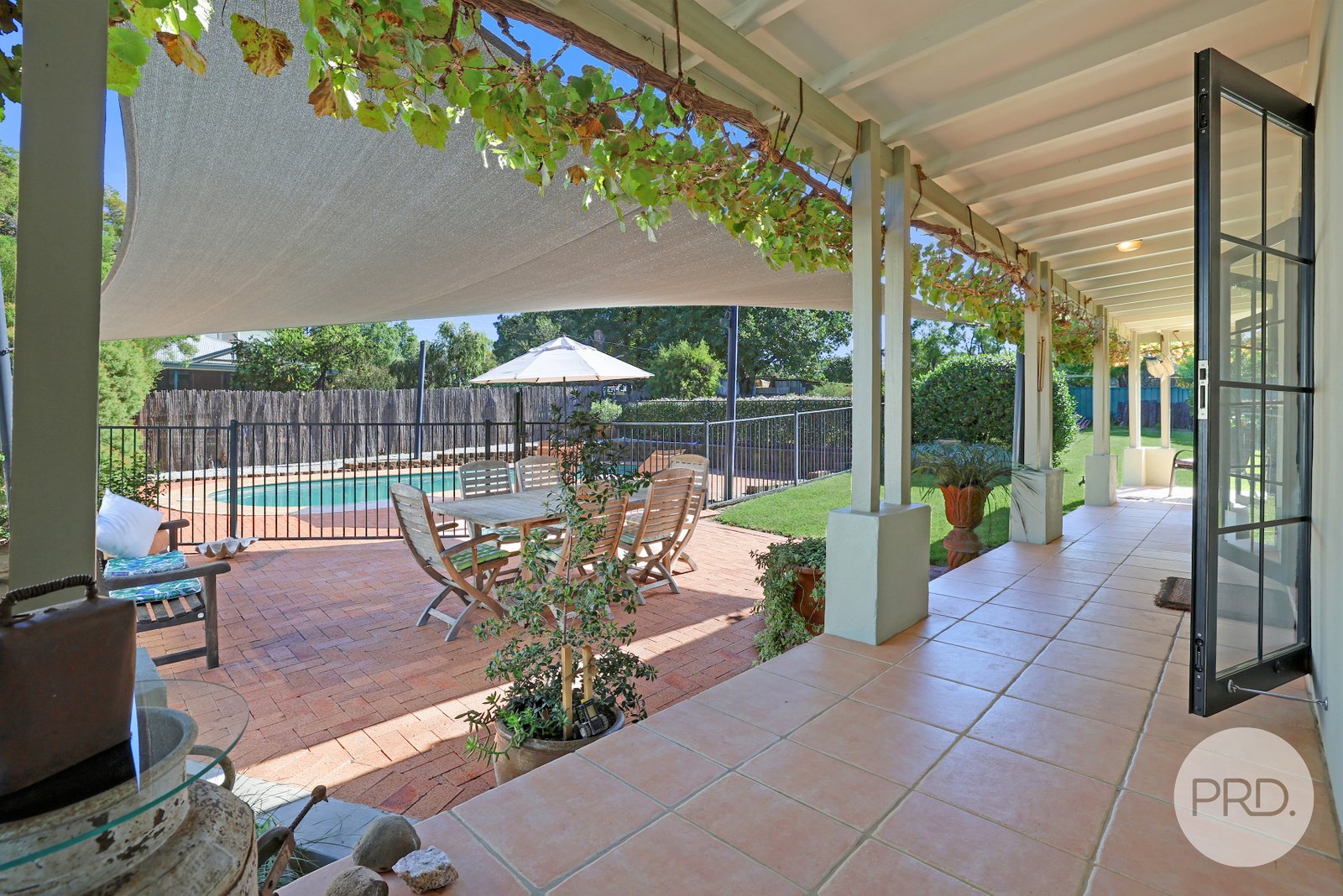 33 Glengarvin Drive TAMWORTH 5
