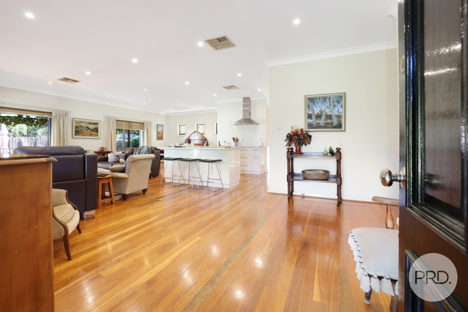 33 Glengarvin Drive TAMWORTH 7