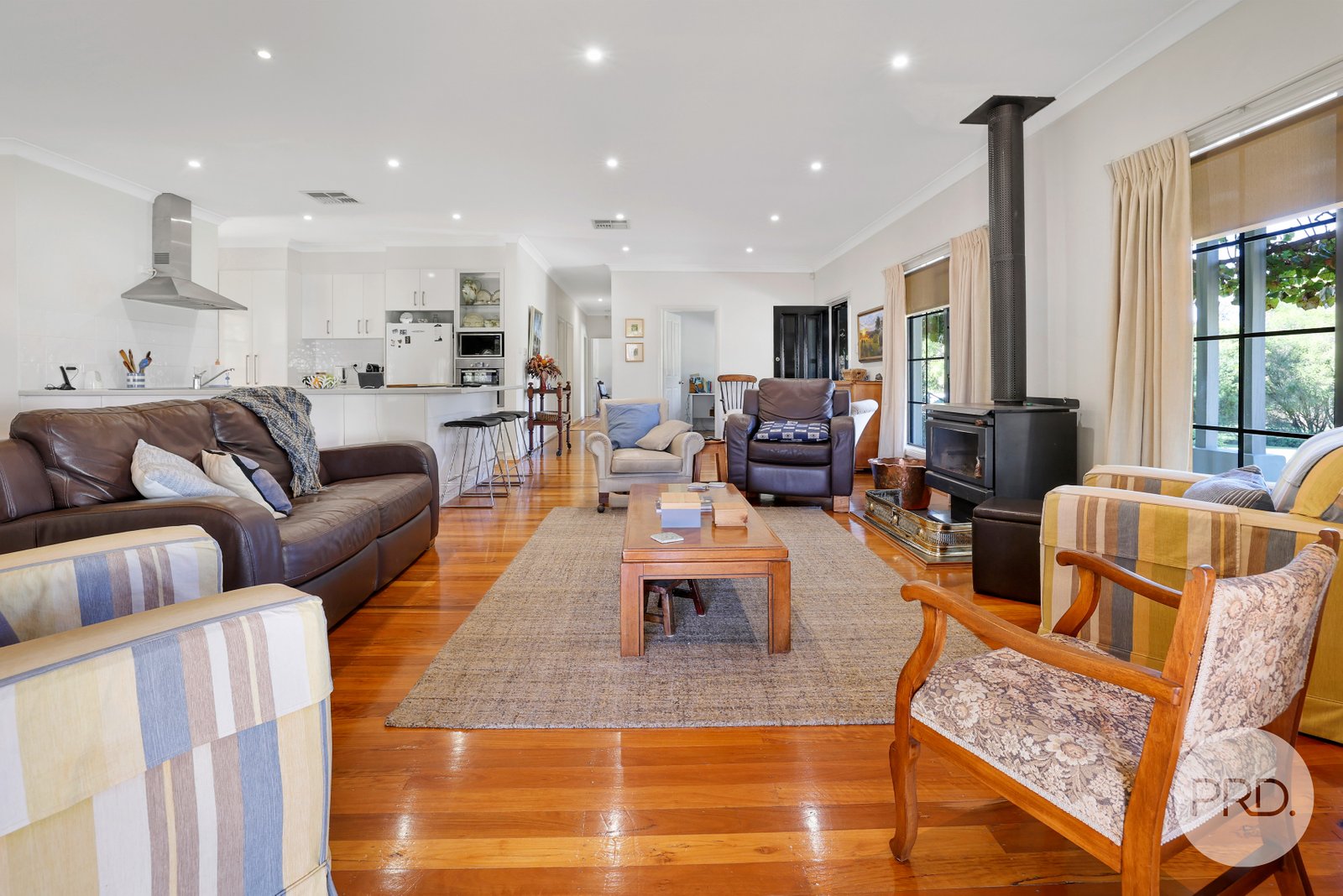 33 Glengarvin Drive TAMWORTH 14