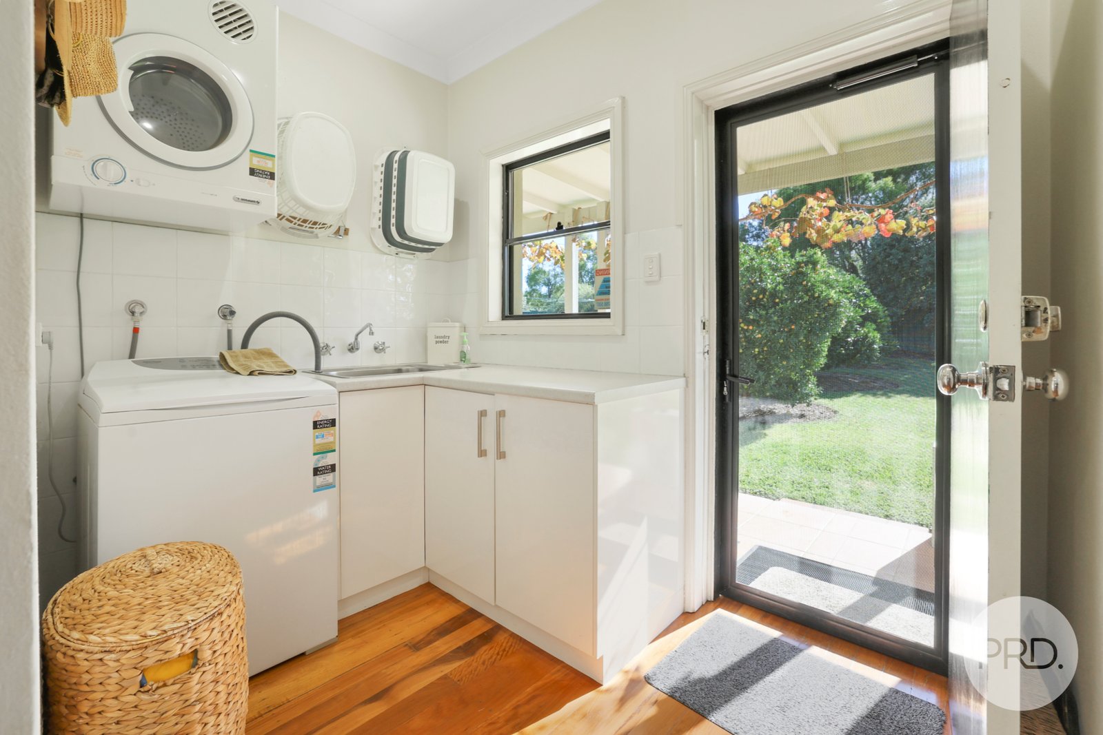 33 Glengarvin Drive TAMWORTH 23