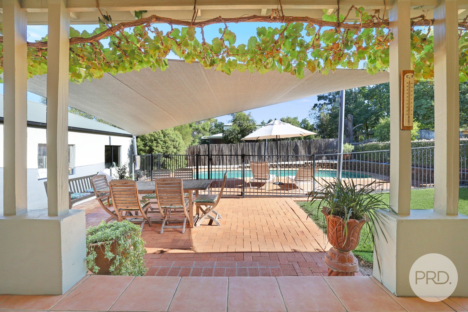 33 Glengarvin Drive TAMWORTH 24