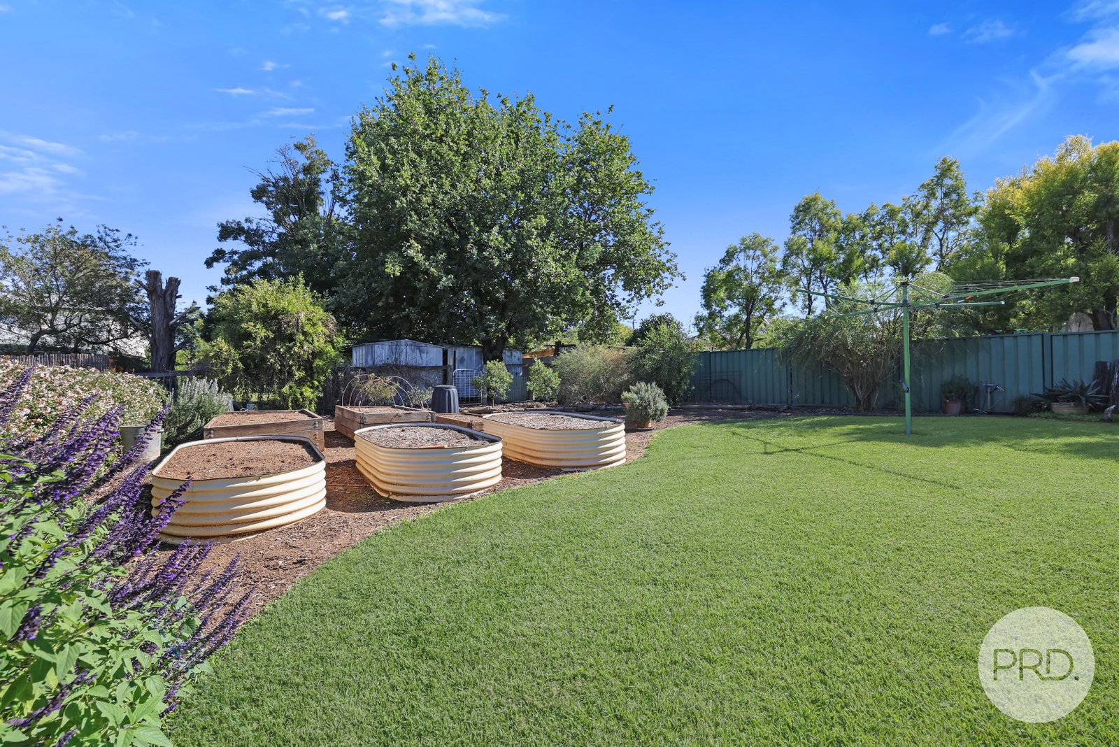 33 Glengarvin Drive TAMWORTH 28