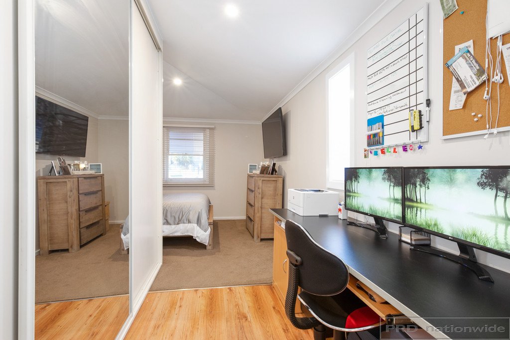 33 Glenroy Street THORNTON 9